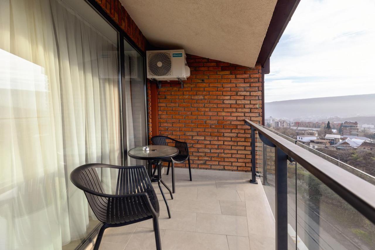 Ivy Hotel Tbilisi Bagian luar foto